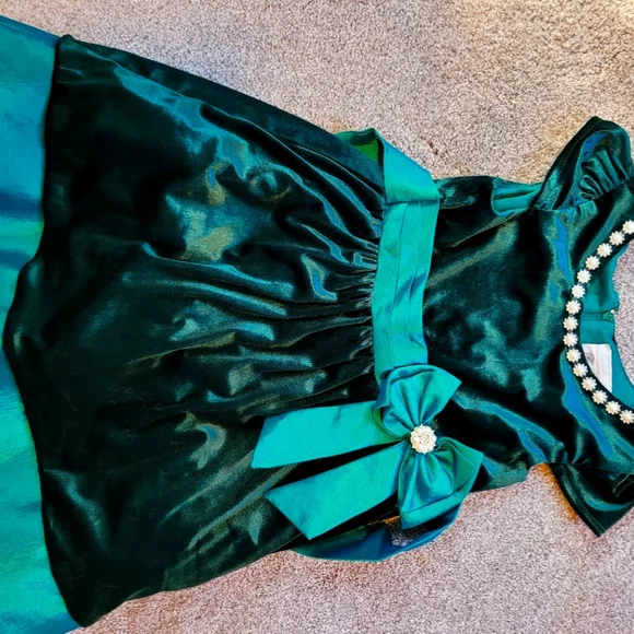 Rare Editions | Dresses | Rare Editions Velvet Green Dress 6x | Poshmark